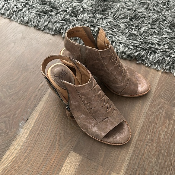 Söfft Heels - Picture 3 of 3